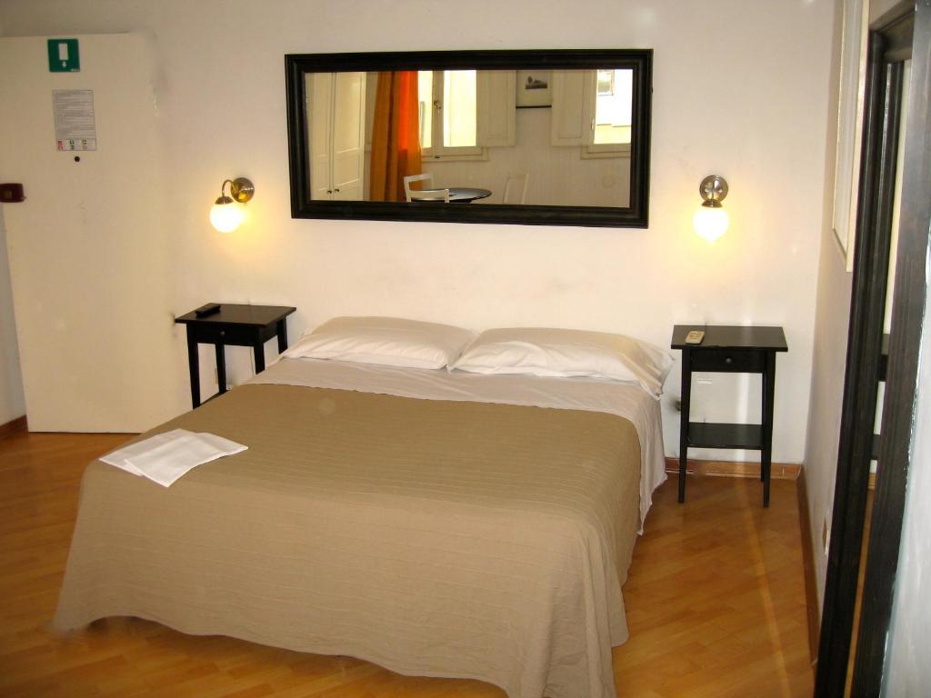 Guest House Locanda Gallo Florence Exterior photo